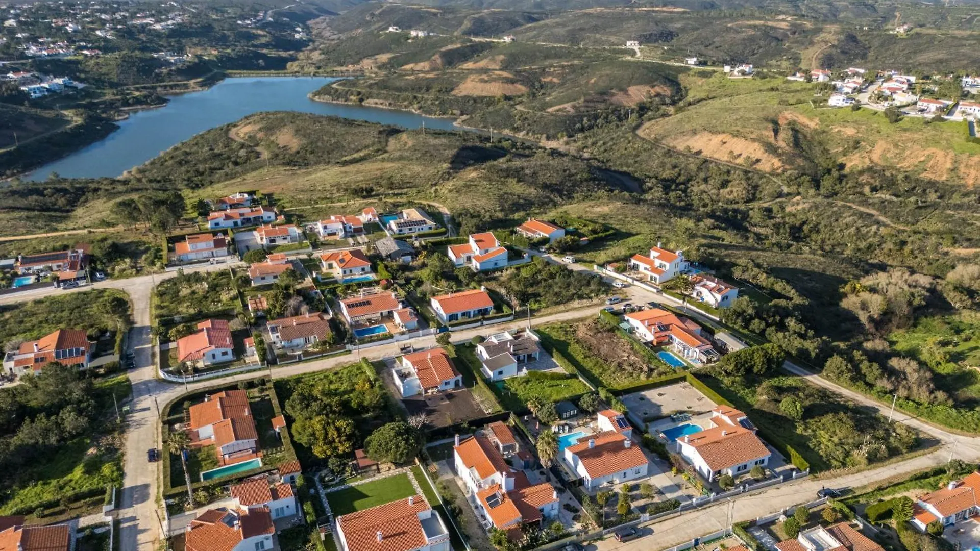 Sunny Ocean Villa With Pool Near Arrifana Beach Aljezur