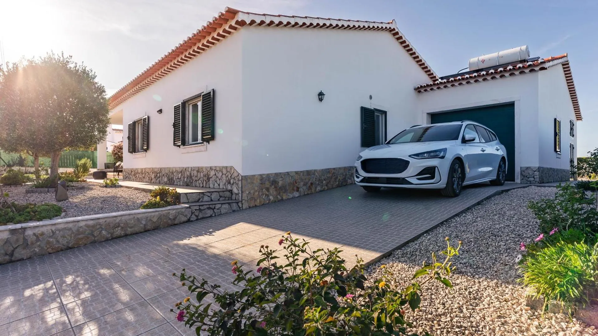 Sunny Ocean Villa With Pool Near Arrifana Beach Aljezur