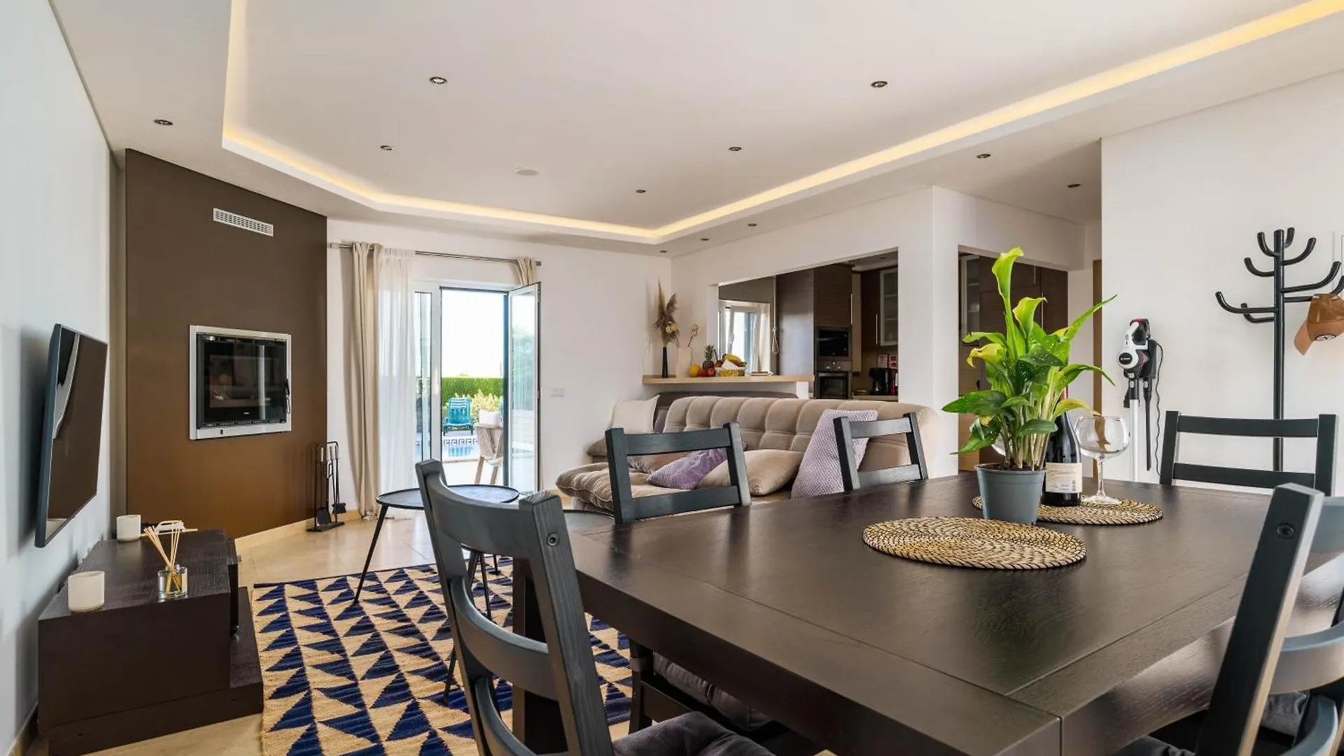Sunny Ocean Villa With Pool Near Arrifana Beach Aljezur