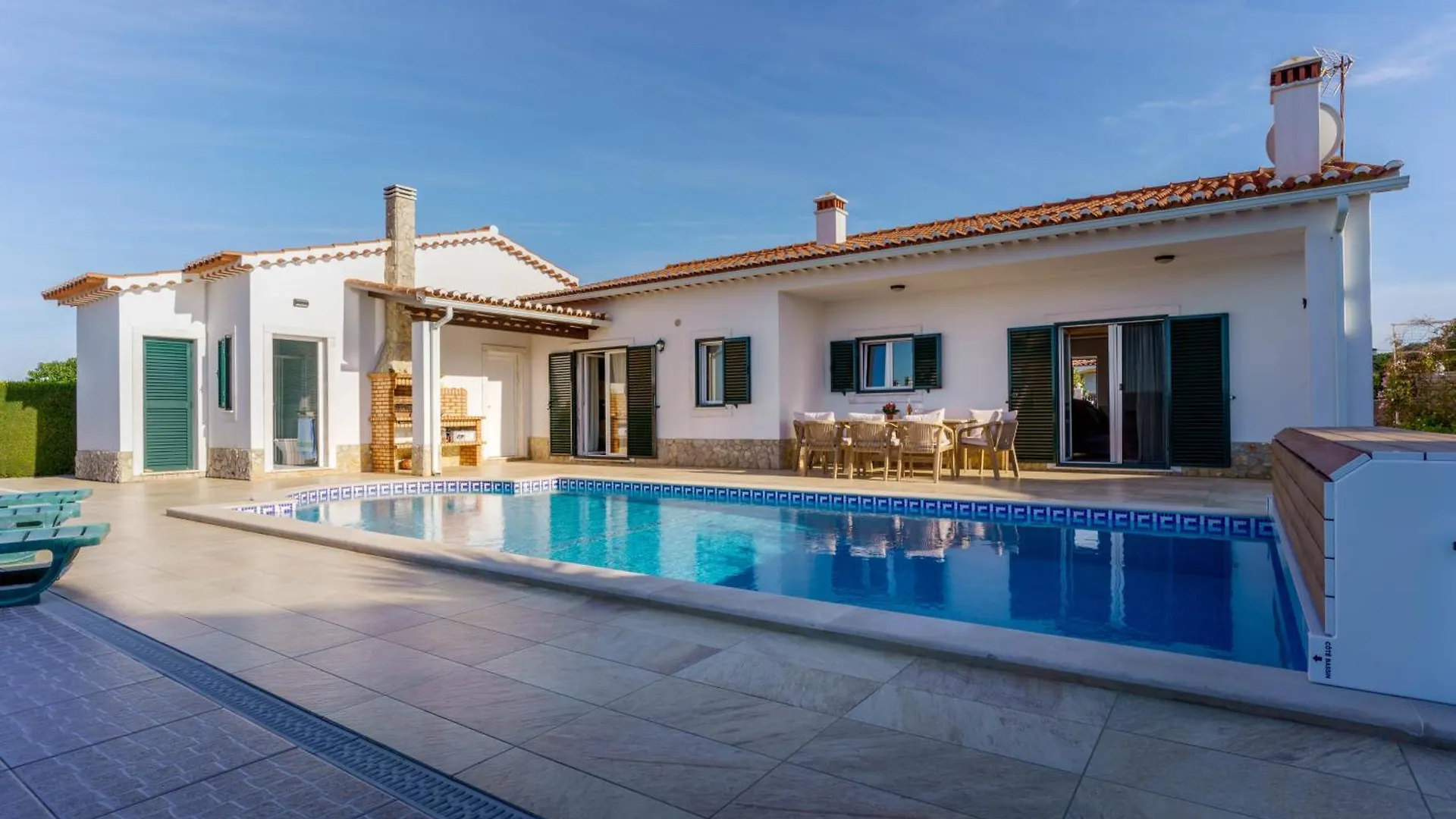 Sunny Ocean Villa With Pool Near Arrifana Beach Aljezur Portugalia